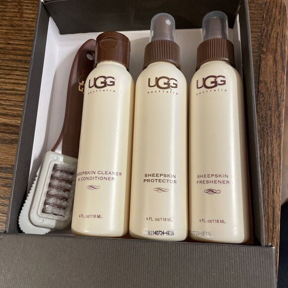 UGG Sheepskin 4Piece Care Kit- Protector, Clean &Condition, Freshener, Brush NIB - Picture 2 of 4